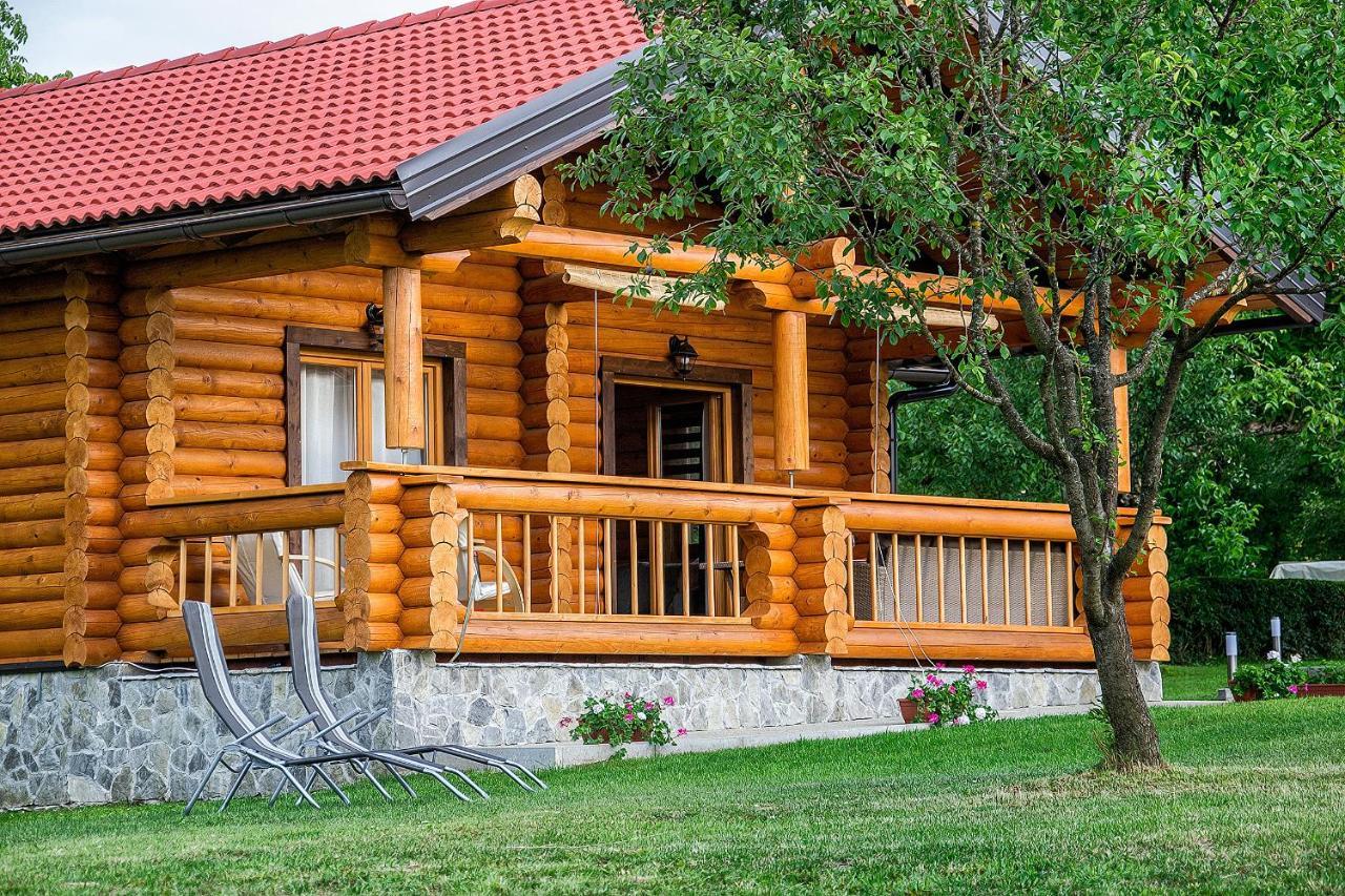 Country Lodge Vukovic 라코비카 외부 사진