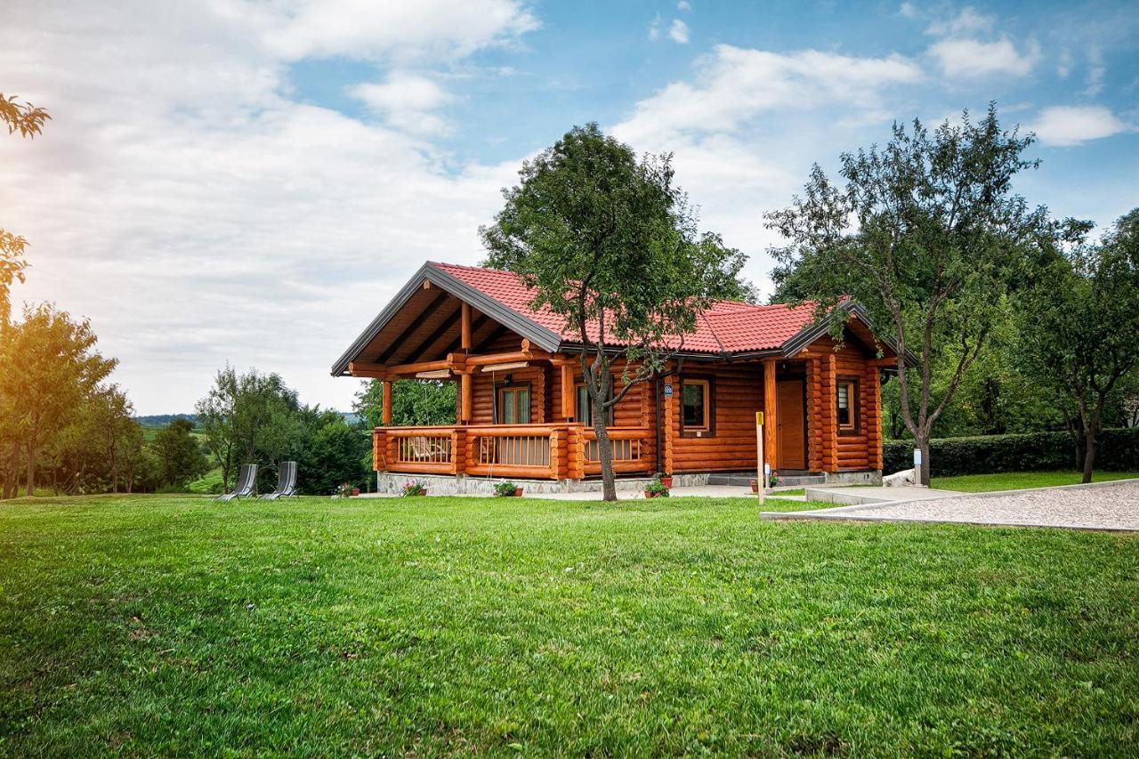 Country Lodge Vukovic 라코비카 외부 사진